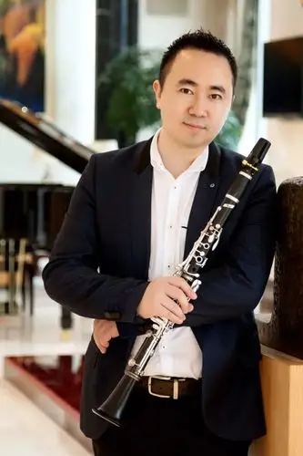 德国柏林音乐学院单簧管演奏博士.