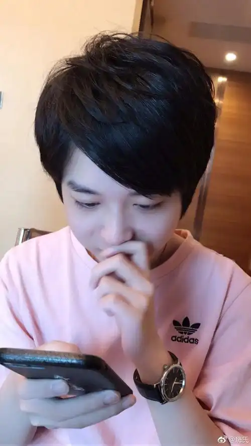 虎牙楚河与主播嗨氏撕逼事件结果 谁是受益人?