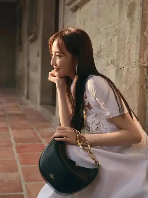 你偶遇了吗?佟丽娅/李沁/温峥嵘……|温峥嵘|泉州|李沁_新浪新闻