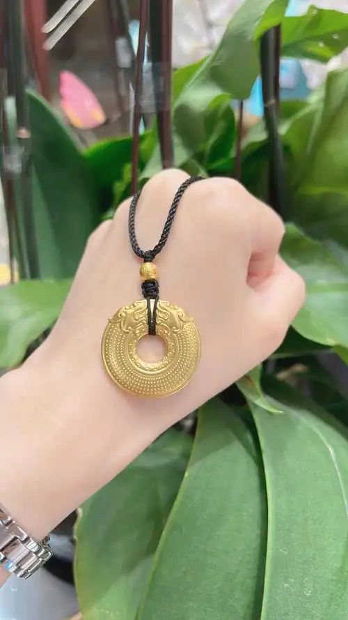 周大福传承系列双龙护主平安扣