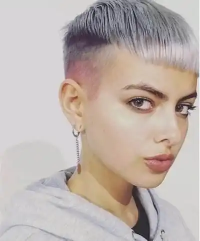 女生超短发是愈发的时尚帅气假小子超短发发型也很酷