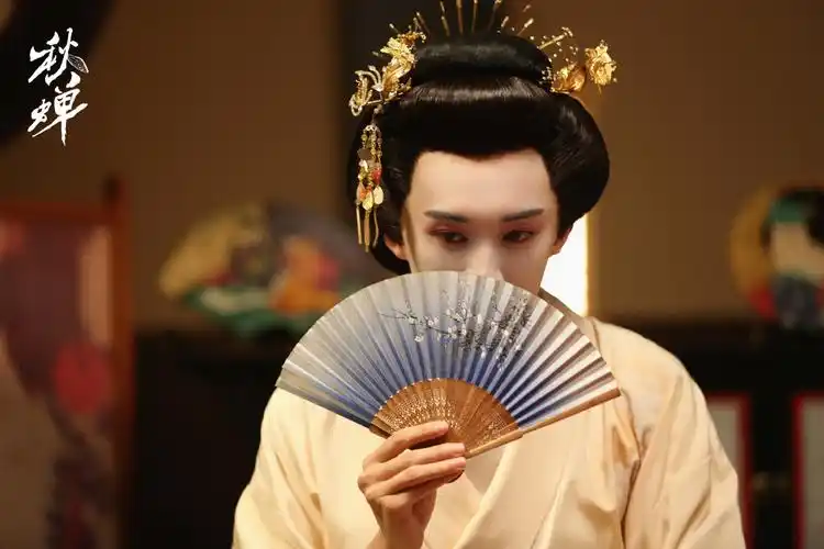 刘学义《秋蝉》女装剧照图片