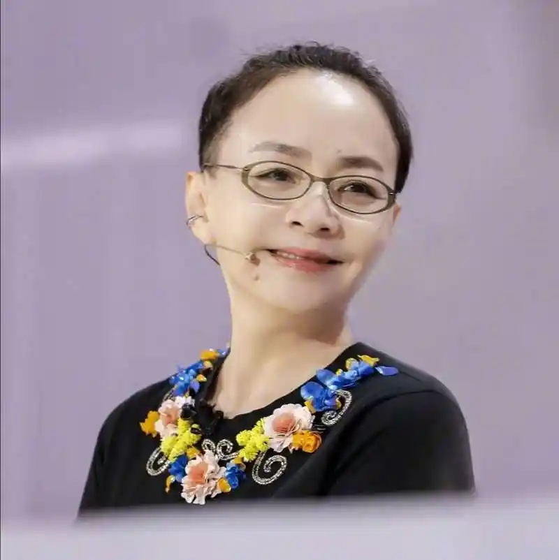 宋丹丹60岁生日宴现场照曝光刘涛杨紫张一山等众星齐聚掀起了一波回忆