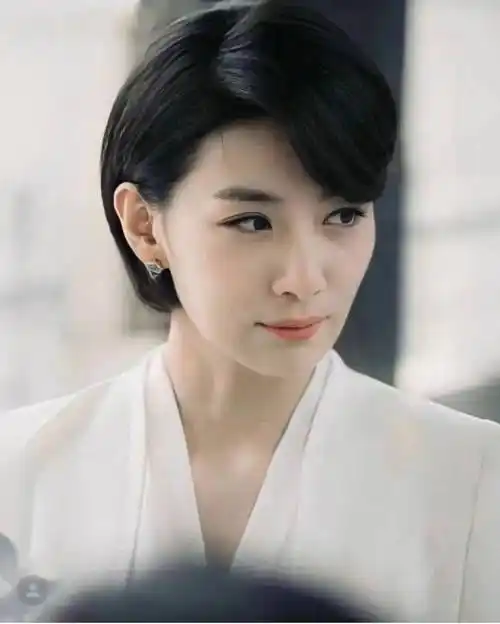 人像塑造倒菱形脸如何造型拍片女明星们完美演绎