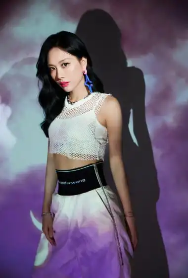 王霏霏性感光影写真图片89