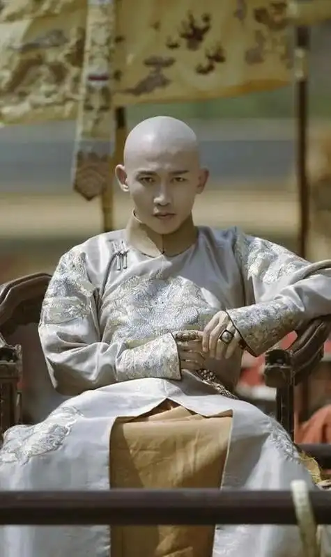 上戏12大校草:阳刚的,斯文的,痞帅的,占娱乐圈美男的半壁江山