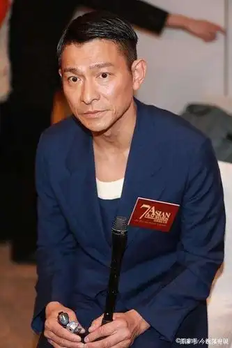 老而弥坚娱乐圈劳模刘德华帅照写真合集