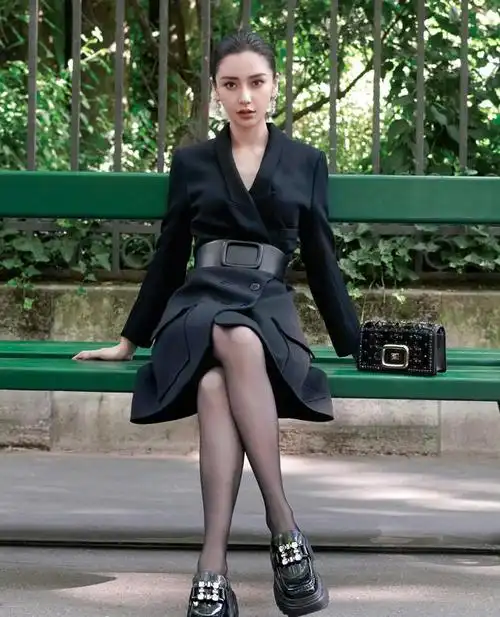 杨颖,美腿美足多姿多彩|杨颖(十六国)_网易订阅