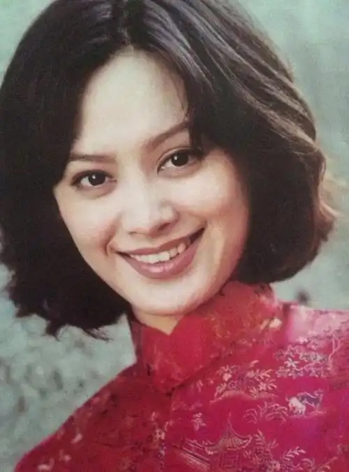 宁静和姜文传绯闻25岁嫁给美国前夫50岁依旧我行我素