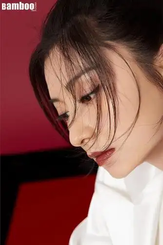 316斓曦的人生似乎都在她的既定之中小到每一个到手的角色大到每一步