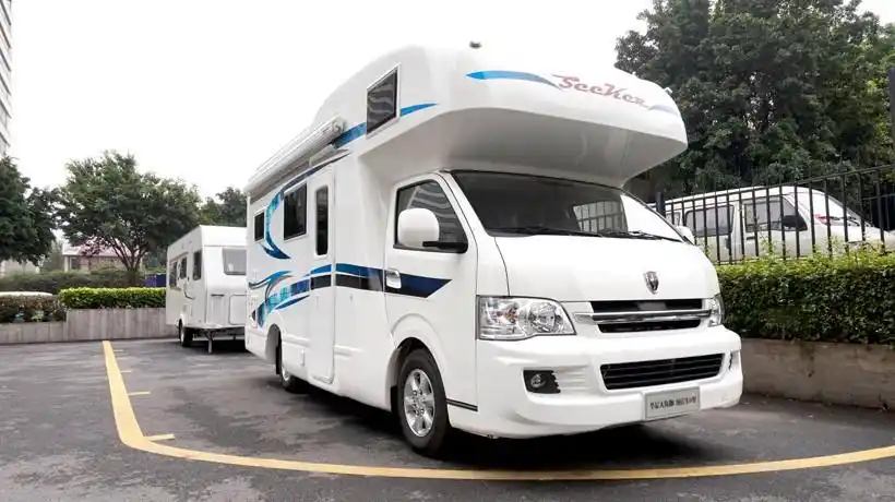 有房有车都不算啥有房车才能勇闯天涯华晨金杯海狮房车