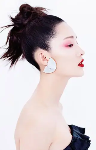 李沁时尚芭莎美人图封面大片