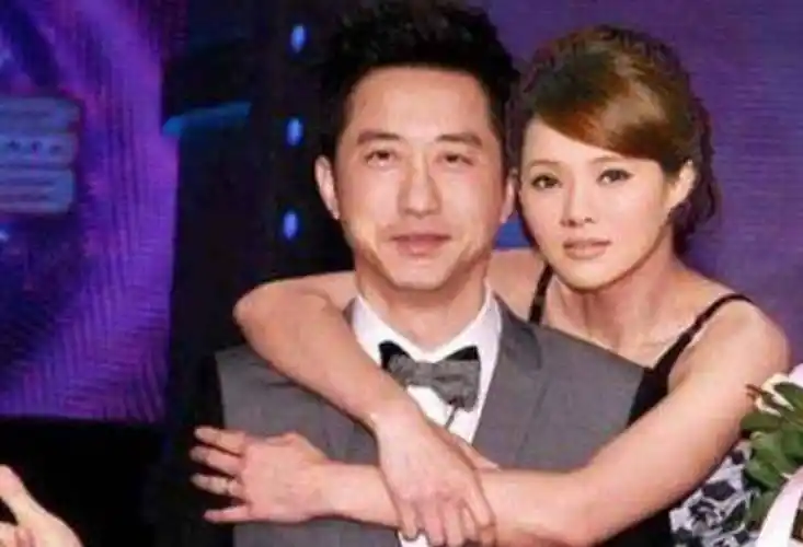 原创1999年深夜伊能静穿着睡衣敲开了黄磊的门我的身材口好疼