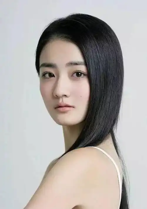 妙龄校花解放军艺术学院丨徐璐