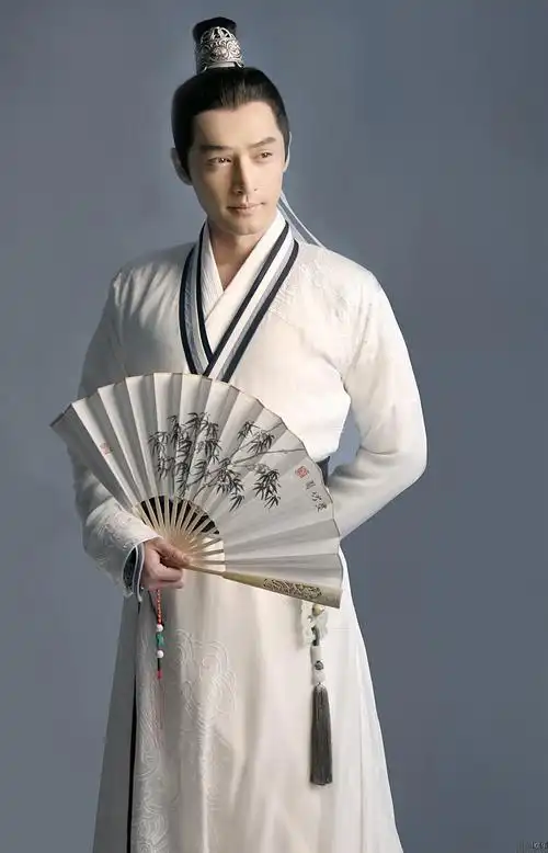 胡歌再接仙侠剧?定妆照帅气不输李逍遥,19年播出你等吗?