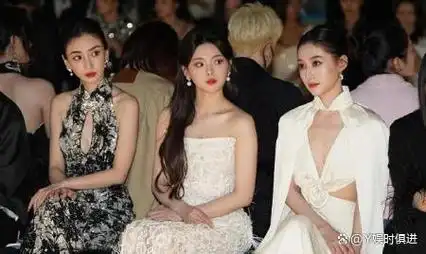 同框对比:杨超越vs杨颖,女星面容见证红与褪色的时刻