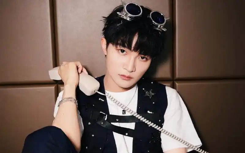 周深帅出天际!深深好帅!崽崽好可爱!生米永远支持你!比心95!