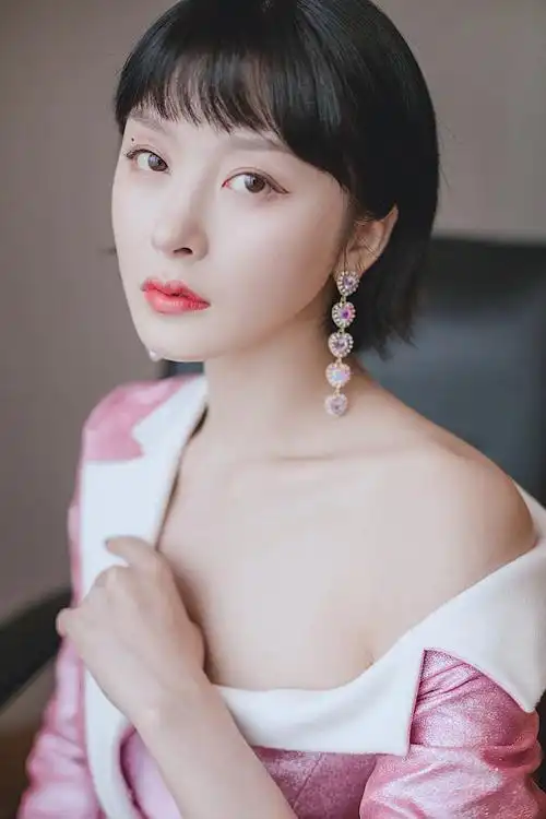 "功夫小花"李萌萌又美又能打