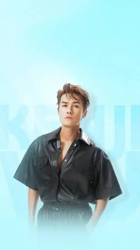 k歌大合唱# 歌手@吴克群 空降歌房和粉丝同框合唱《为你写诗》,沉浸