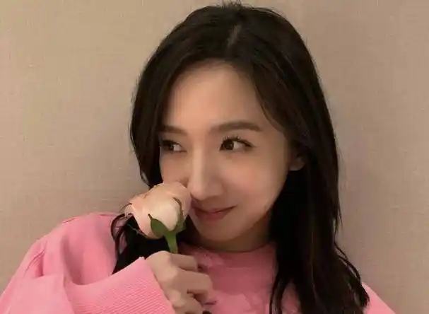 "性情中人"孟美岐被曝情绪不稳,王一博现身照料?