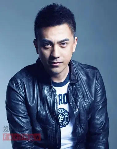 当红男星寸头短发比帅 露额头做型男真帅哥