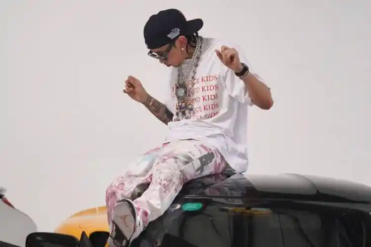 rapper不好好唱歌背地里竟然都在干这事