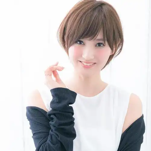 圆脸女生剪短发要记住这三点,按这八款发型设计,减龄瘦脸更时尚|脸型