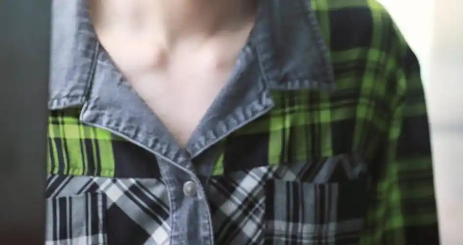 王俊凯的锁骨粉们快来集合了!男孩请停止散发你的魅力