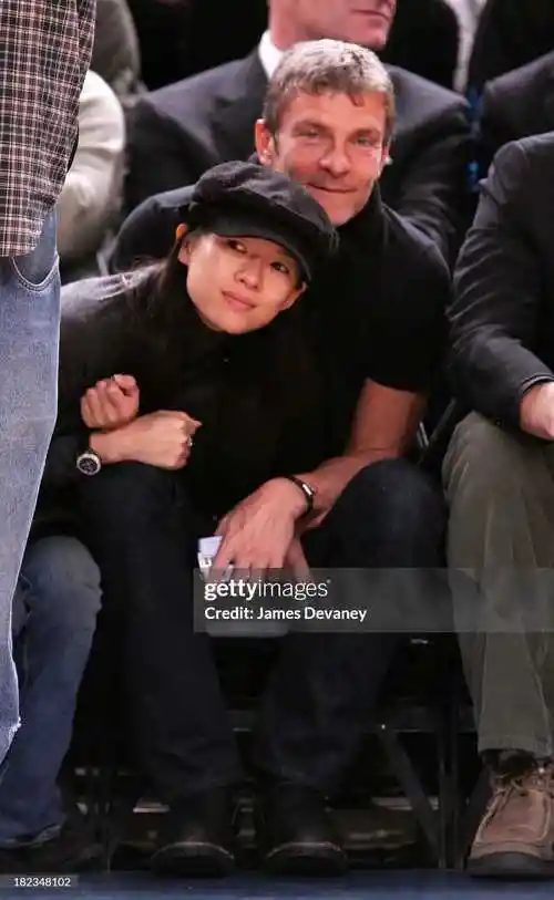 章子怡2007年1月与时任男友vivi nevo在纽约观看篮_人生_事业_感情