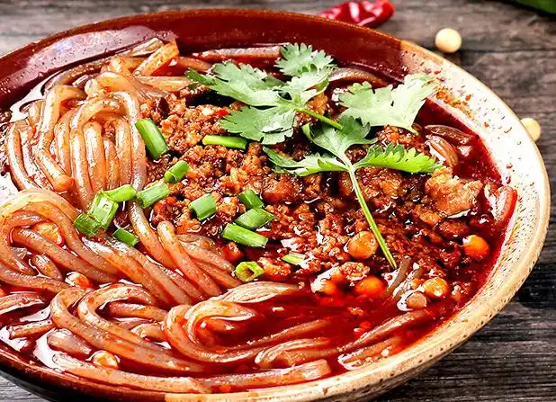 酸得爽,辣得劲,这20款酸辣粉和过桥米线的味道,还在你脑海里吗