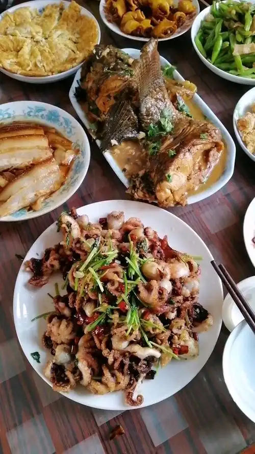 饭菜不错哦,简单家宴