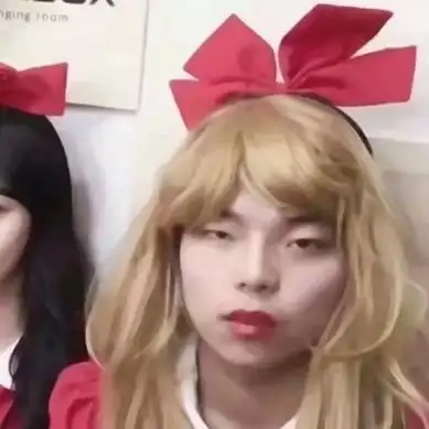 沙雕情头一左一右图片高清好看最近流行的情侣沙雕头像