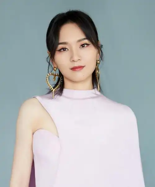 周笔畅豪宅曝光,独居17年不谈恋爱,清醒的人生到底有多爽?