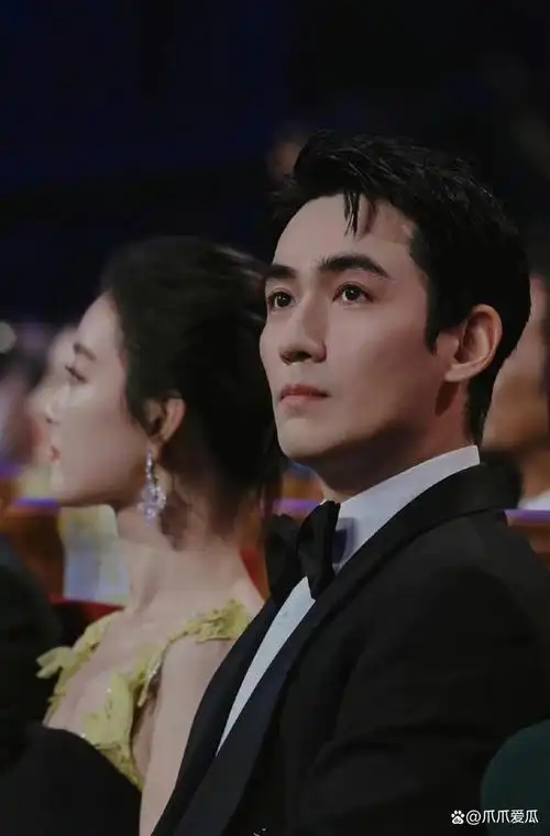 杨蓉恭喜朱一龙获金鸡奖影帝