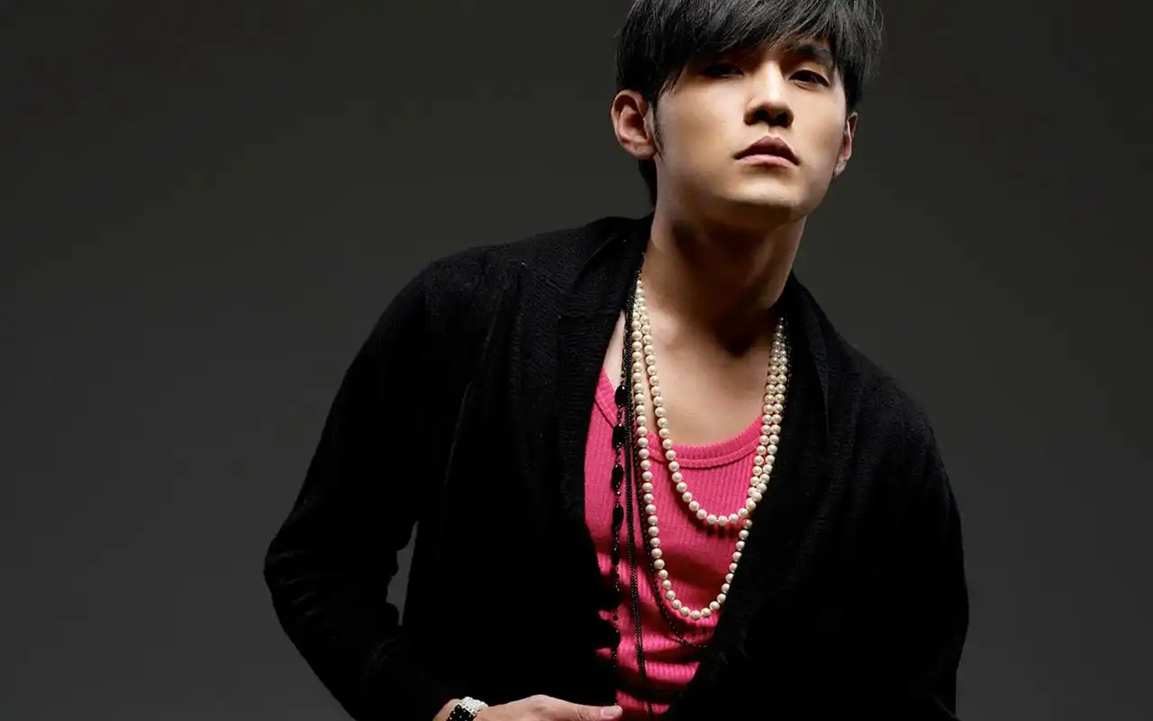 排序 6条回答 2013-03-24 19:01714025586|三级 去找周杰伦要去@jay