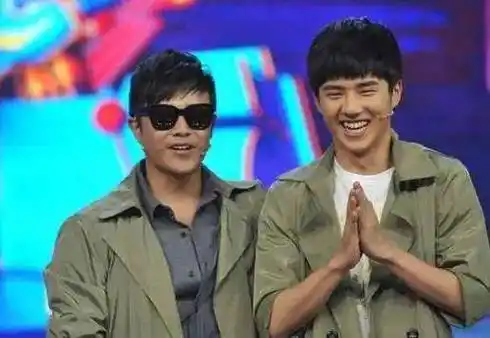 有段时间二人确实没怎么互动,也导致刘昊然事业有些停滞,没怎么进组.