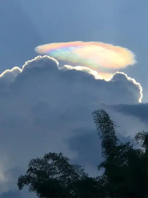 天空作美--七彩云霞