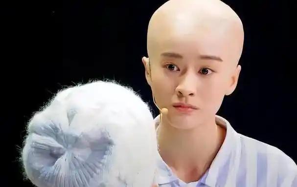 盘点十位"光头女星":有人戴头套略显臃肿,有人敬业是真剃光!