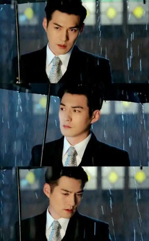 严屹宽39岁生日之际宣布妻子怀孕,凝视杜若溪的眼神好柔情!