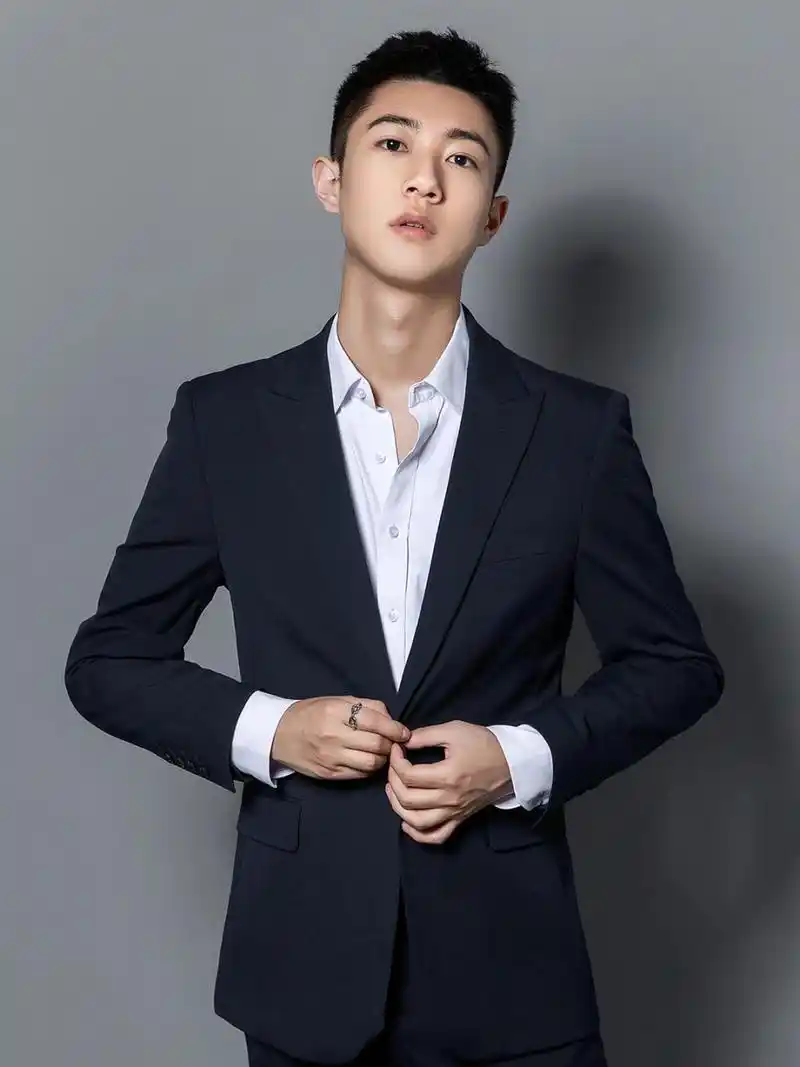 男士商务肖像·男士形象照·干净利落不油腻 形象照是能让你在职场中