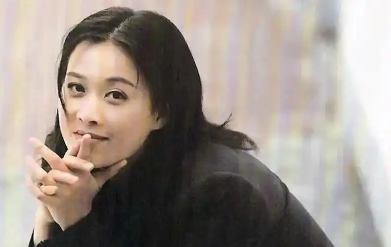 回顾那英:被前任欺骗感情未婚先孕,如今和儿子被孟桐