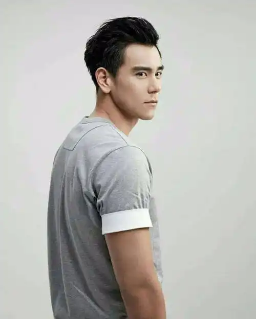 帅到让人恋爱盘点彭于晏5款超帅男生发型推荐寸头飞机头油头你最爱