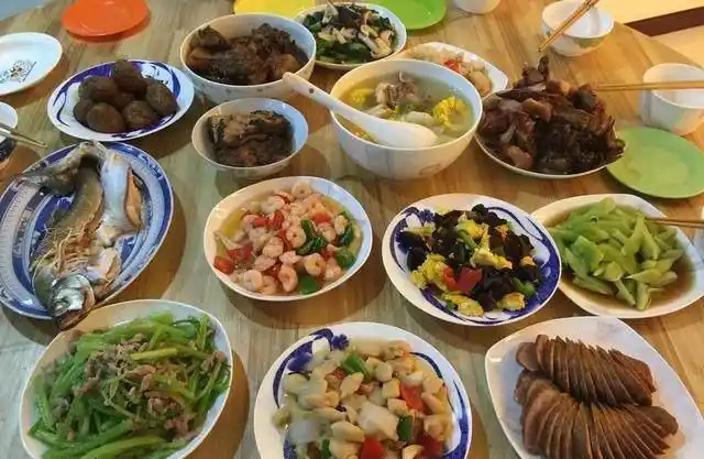 9桌家常菜美食,最后一桌找不到一个辣椒,看的我都食欲大开