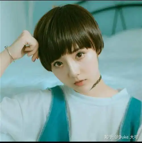 男生适合亚麻青色发色吗有图吗