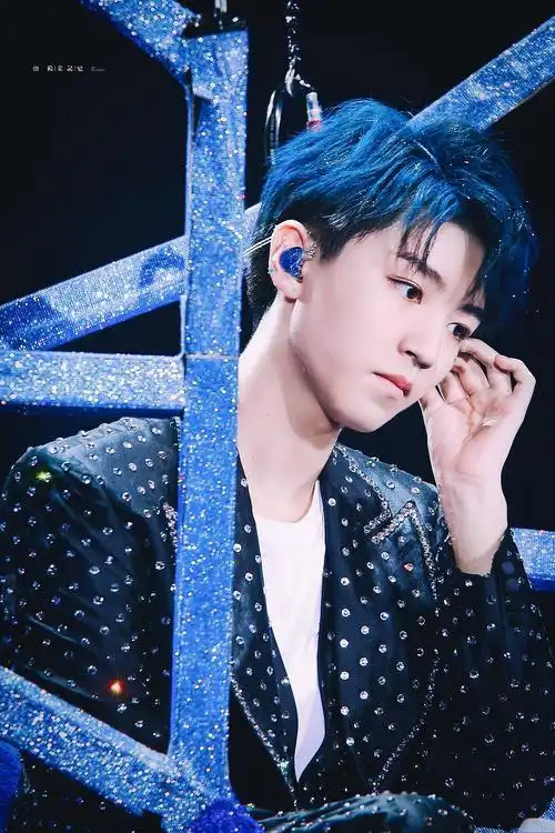 飞向你的蓝海和你的小螃蟹你永远不会孤独王俊凯十九岁生日会part6