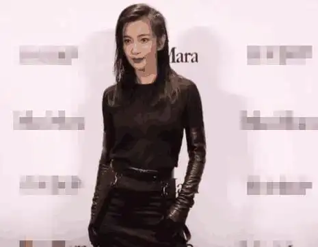 李冰冰的黑色手套抢镜了, 戴上后改变了整体气质, 造型师好优秀!