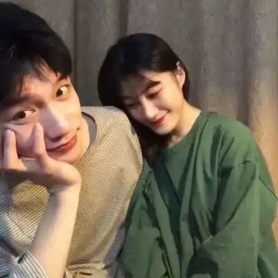 情侣头像微信一对真人 问妻可否陪我花前走 - qq情侣头像 - 520个性网