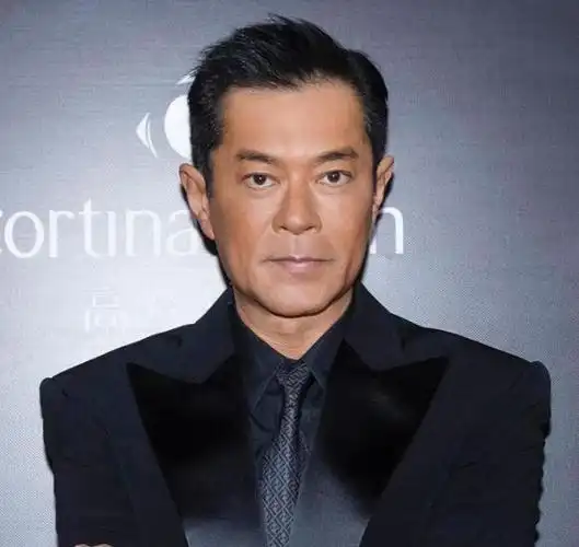 古天乐登上《vogue》封面,颜值回春了!