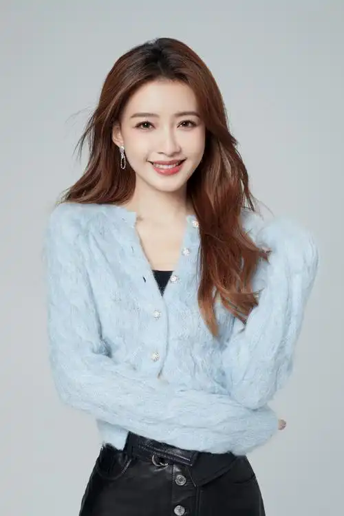 孙怡超话#生活有星意思#夏日氛围感写真掉落91@孙怡微博