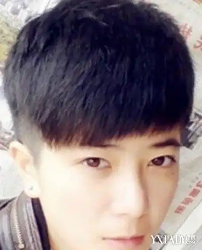 潮流两边铲鬓角男生发型 4款时尚发型让你显得个性又帅气